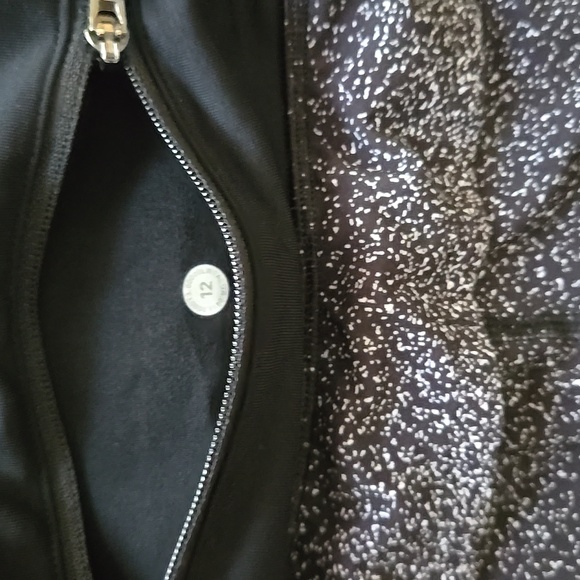 Lululemon Speed Up Shorts Sz 12 - Picture 4 of 6